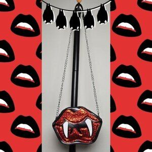 🎃 Glamorous Glitter‎ Vampire Lips Crossbody Bag (NWOT)